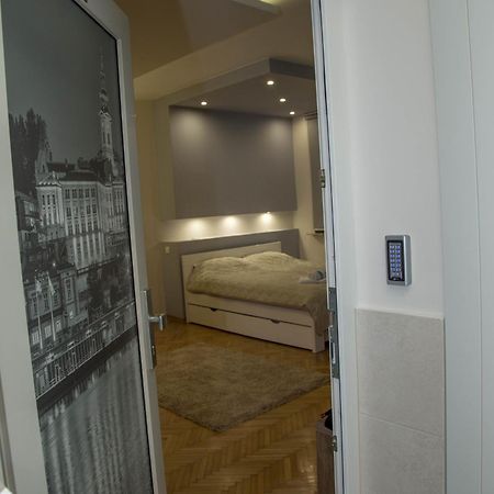 Apartments Parlament Belgrade Room photo